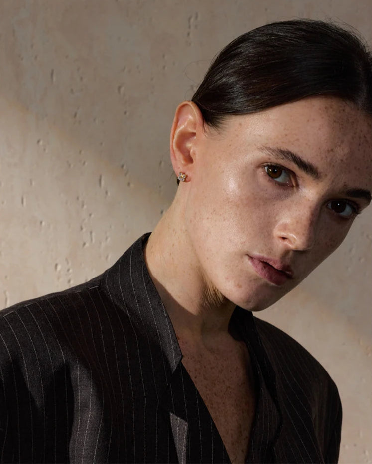 Brinco Flor Shiny Zircônia