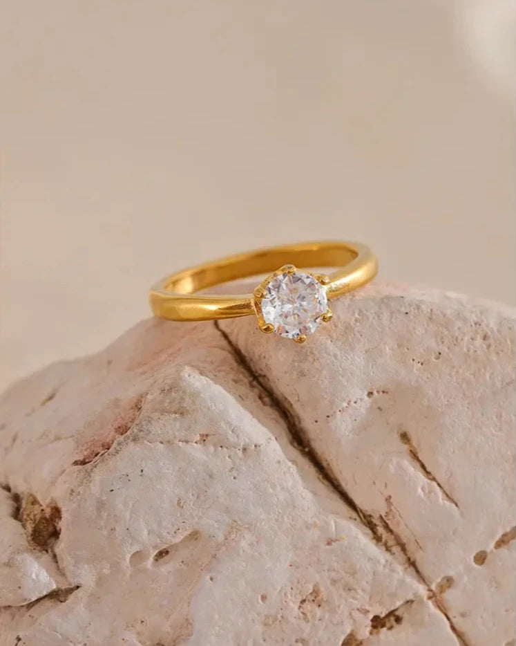Anel Feminino JUVICI em Ouro 18k
