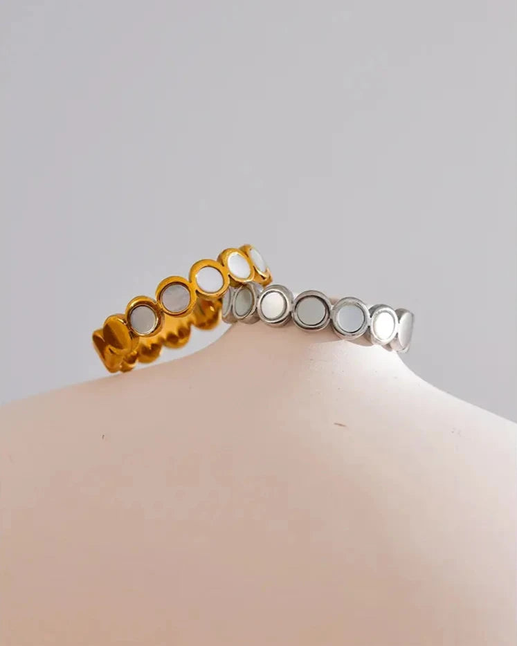 Anel Feminino JUVICI em Ouro 18k