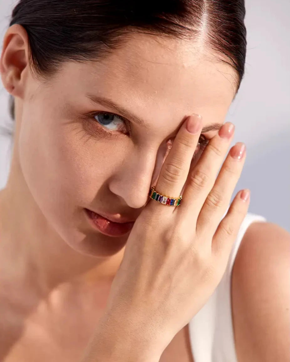 Anel Feminino JUVICI em Ouro 18k