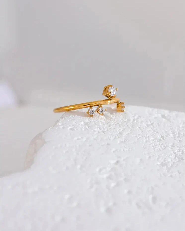 Anel Feminino JUVICI em Ouro 18k