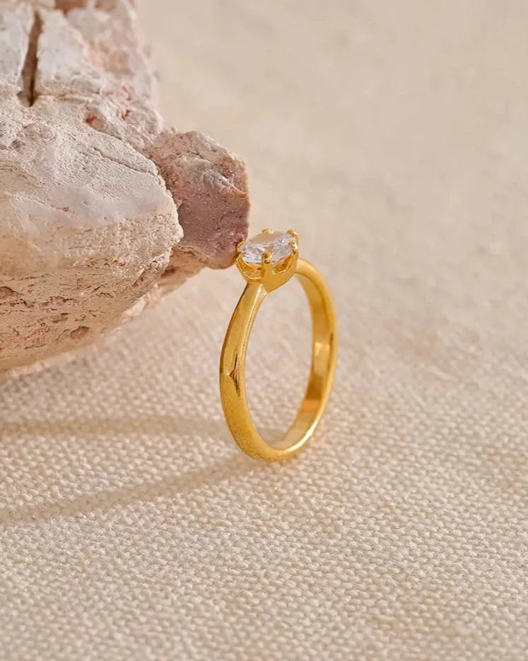 Anel Feminino JUVICI em Ouro 18k