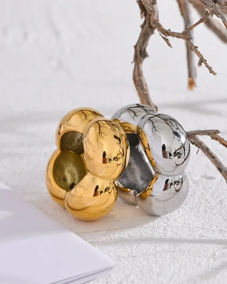 Anel_Feminino_JUVICI_Flor_Chamativo_de_Ouro_18k_ou_Prata_Esterlina