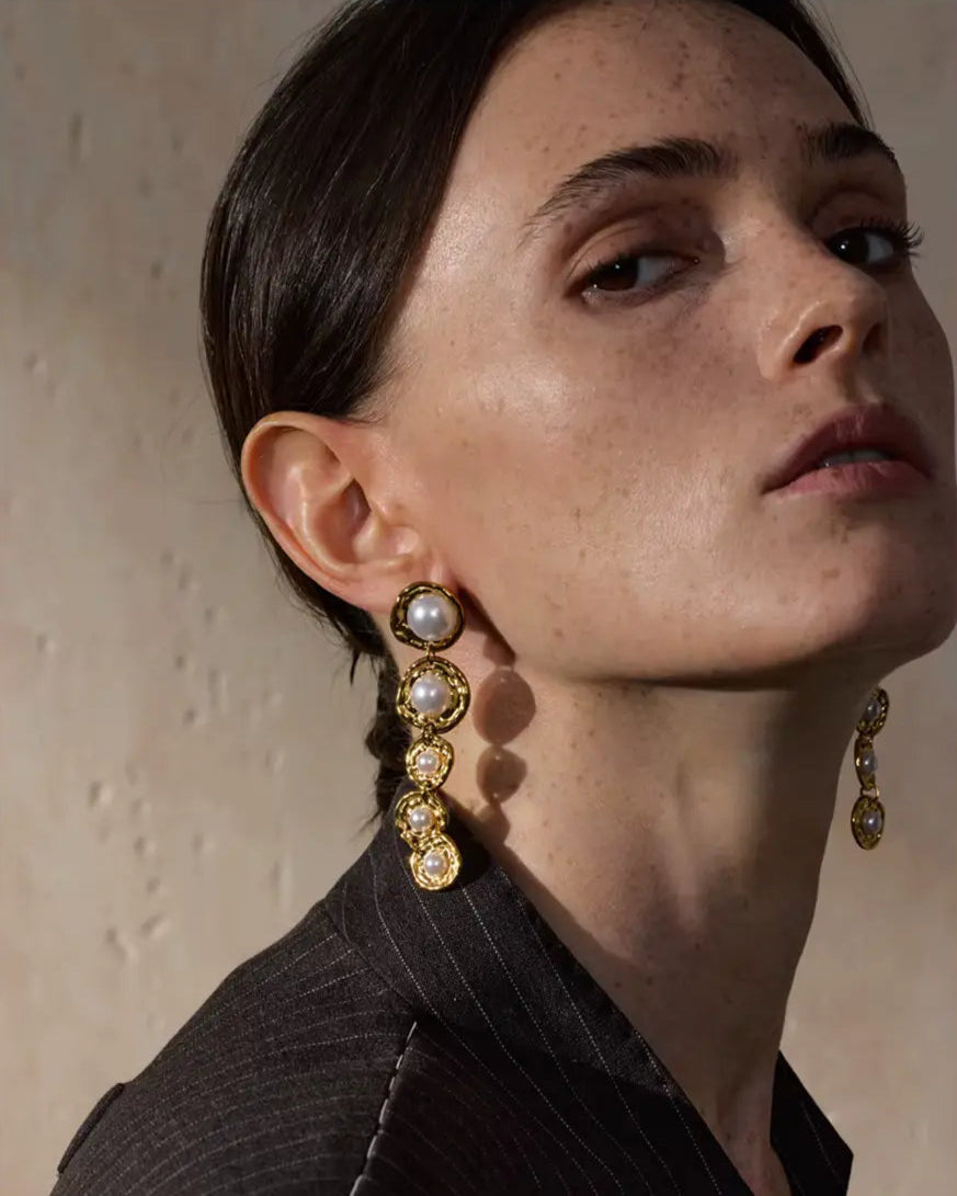 Brinco Pendente Molten Pérolas