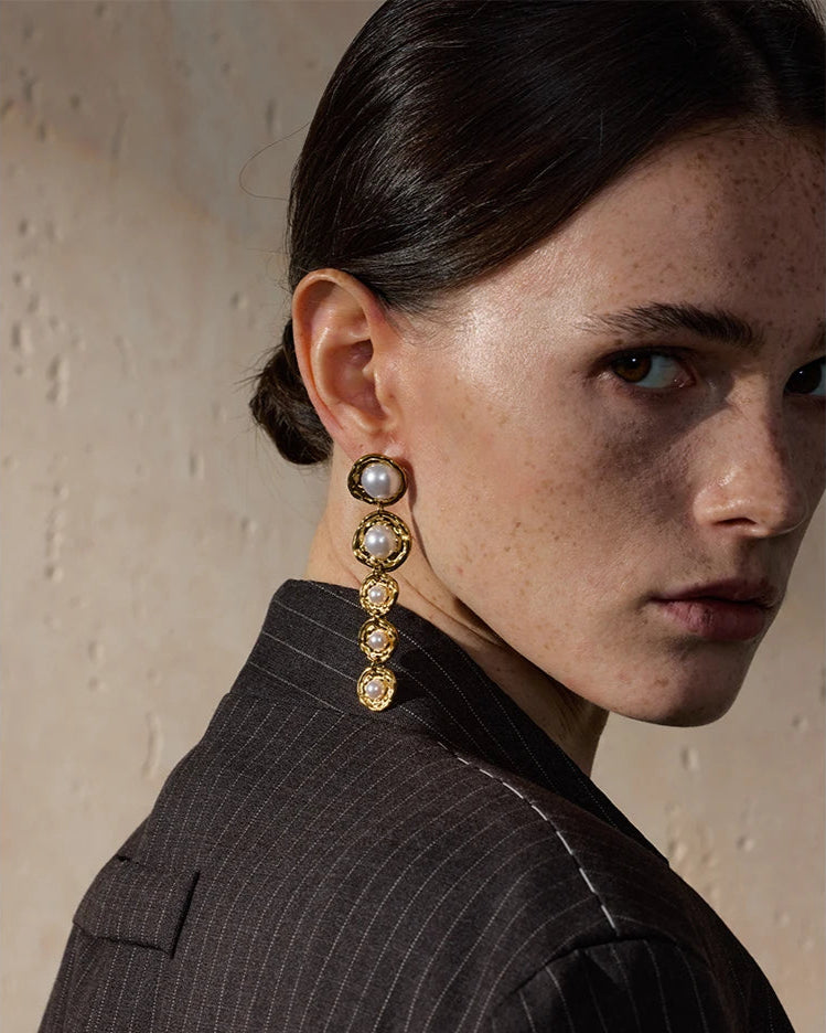 Brinco Pendente Molten Pérolas