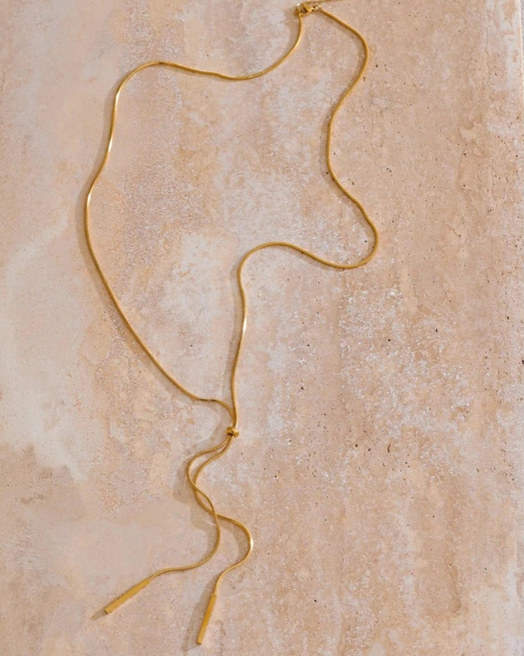 Colar Gravatinha Longo Minimalista