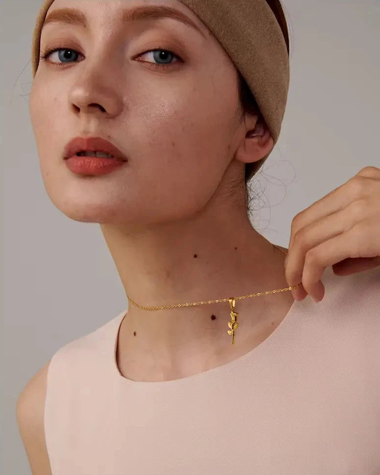 Colar Rosa Savi