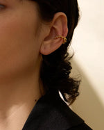 Carregar imagem na visualização da galeria, Ear Cuff Flat Zircônia
