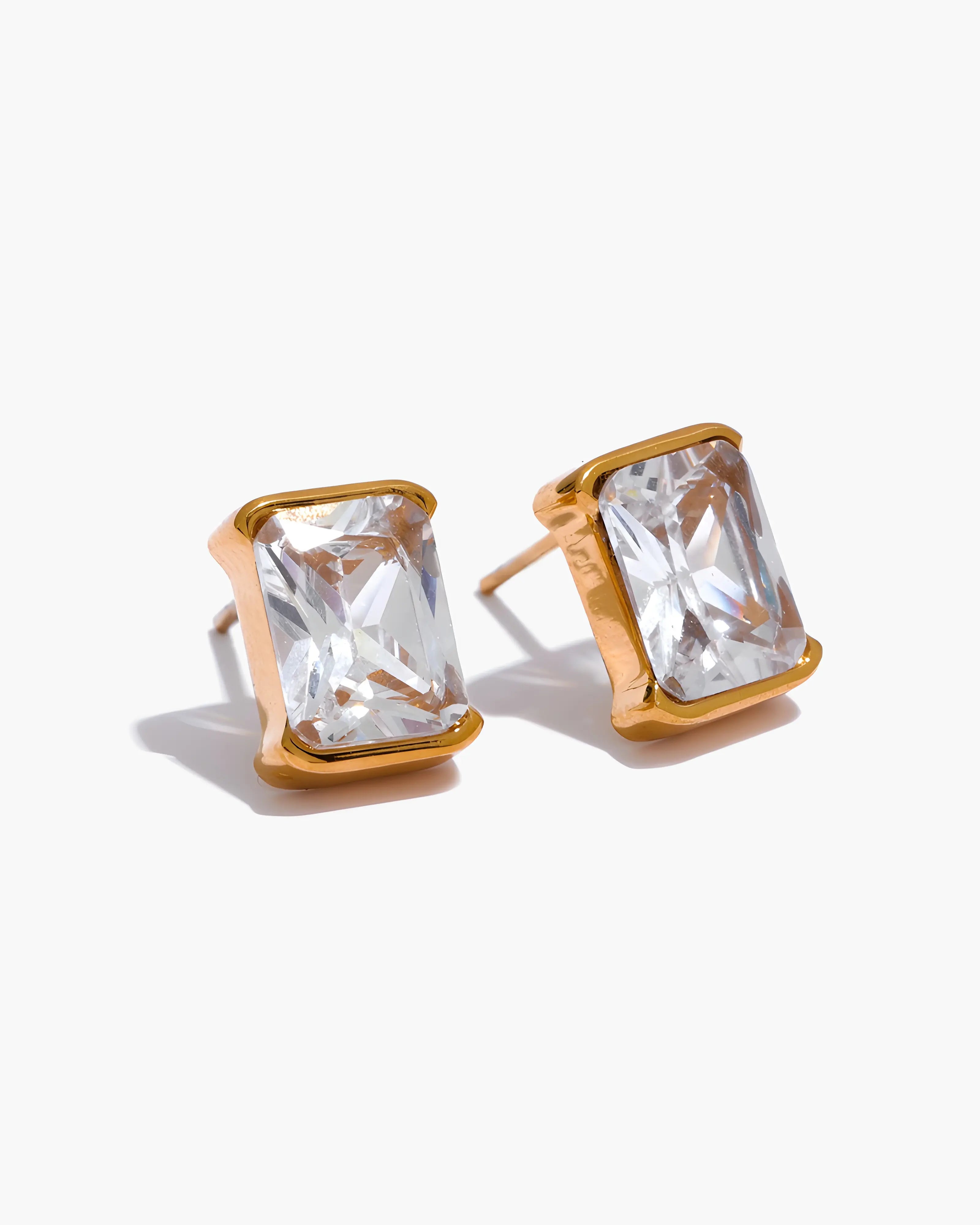 Brinco Stud Bisel Zircônia