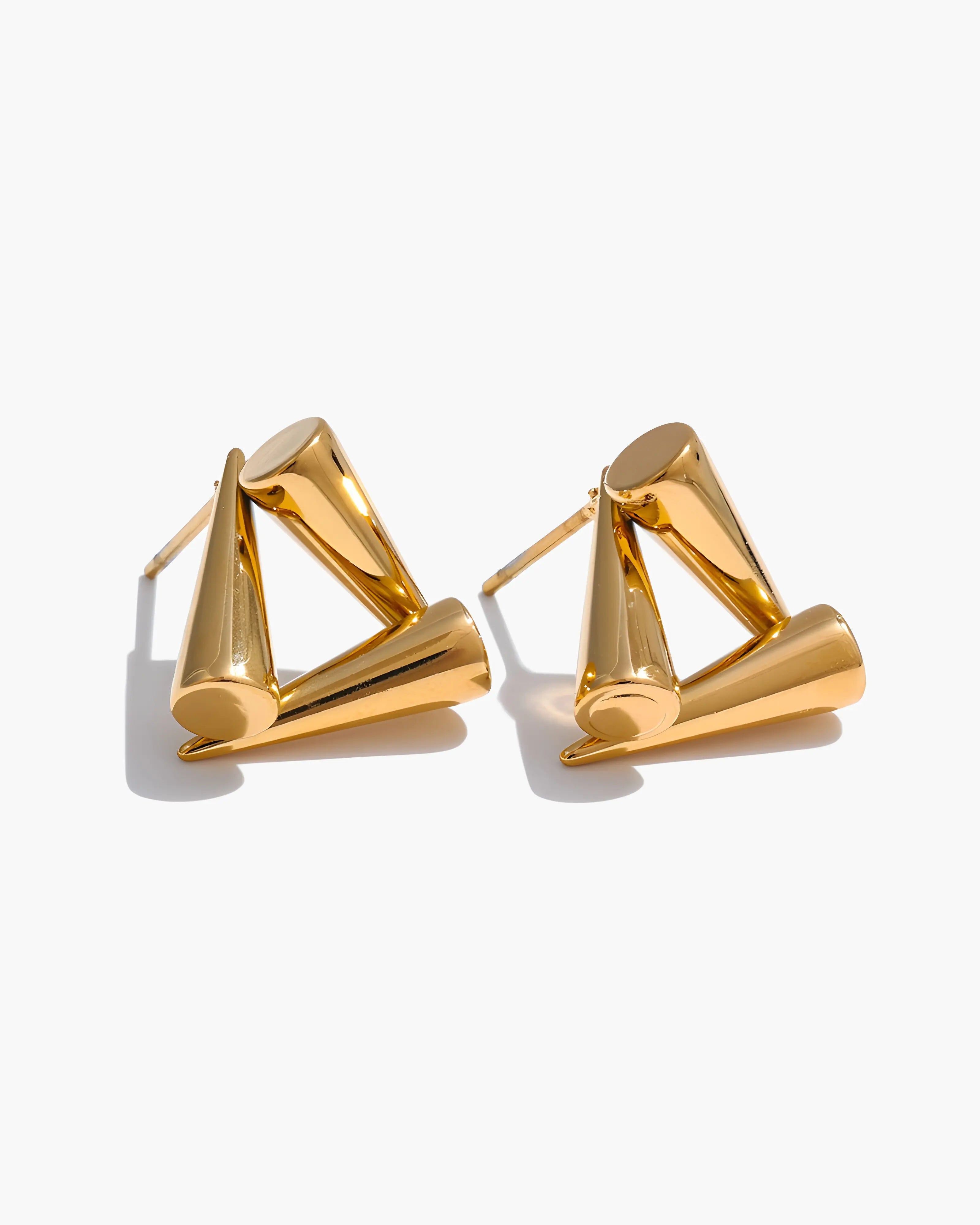 Brinco Triângulo Empilhado