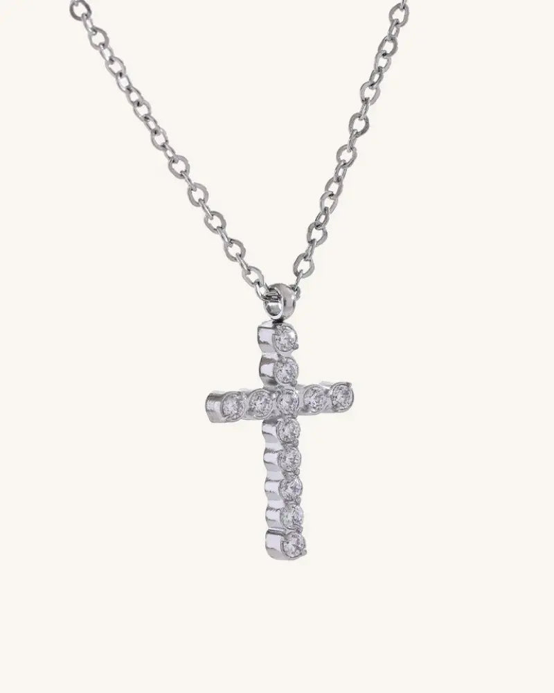 Colar Crucifixo Pavê Zircônia