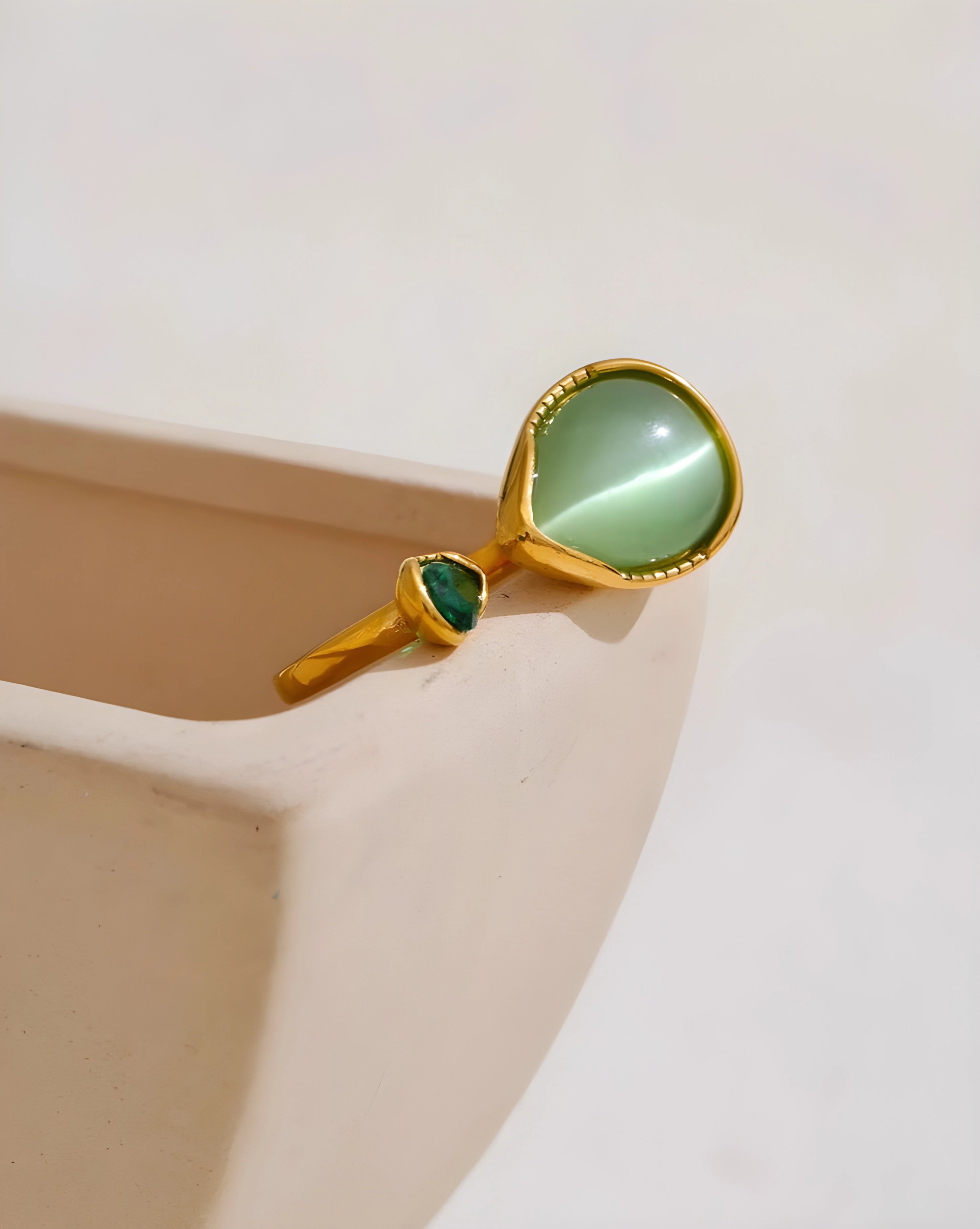 Anel Gota Pedra Natural & Zircônia