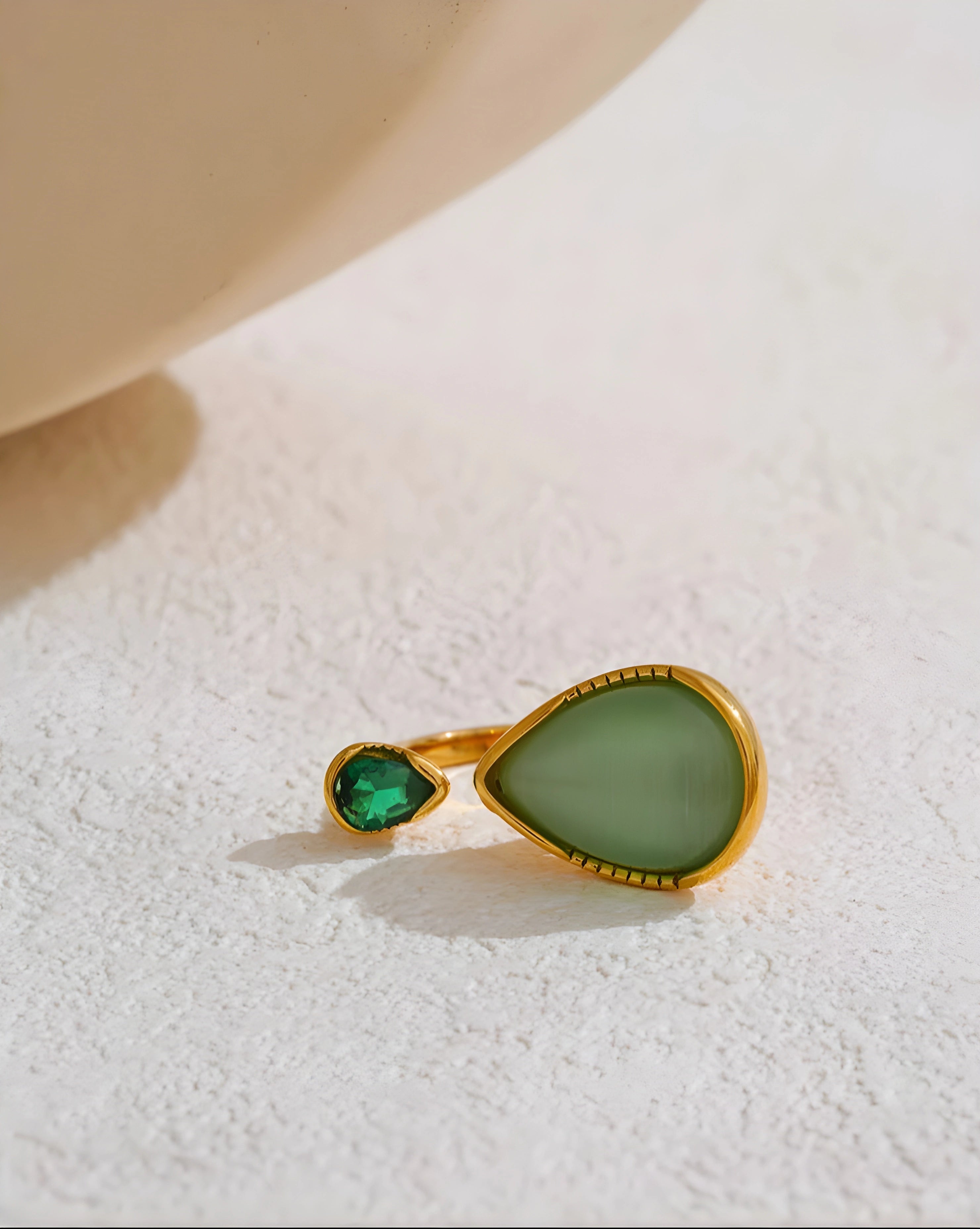 Anel Gota Pedra Natural & Zircônia