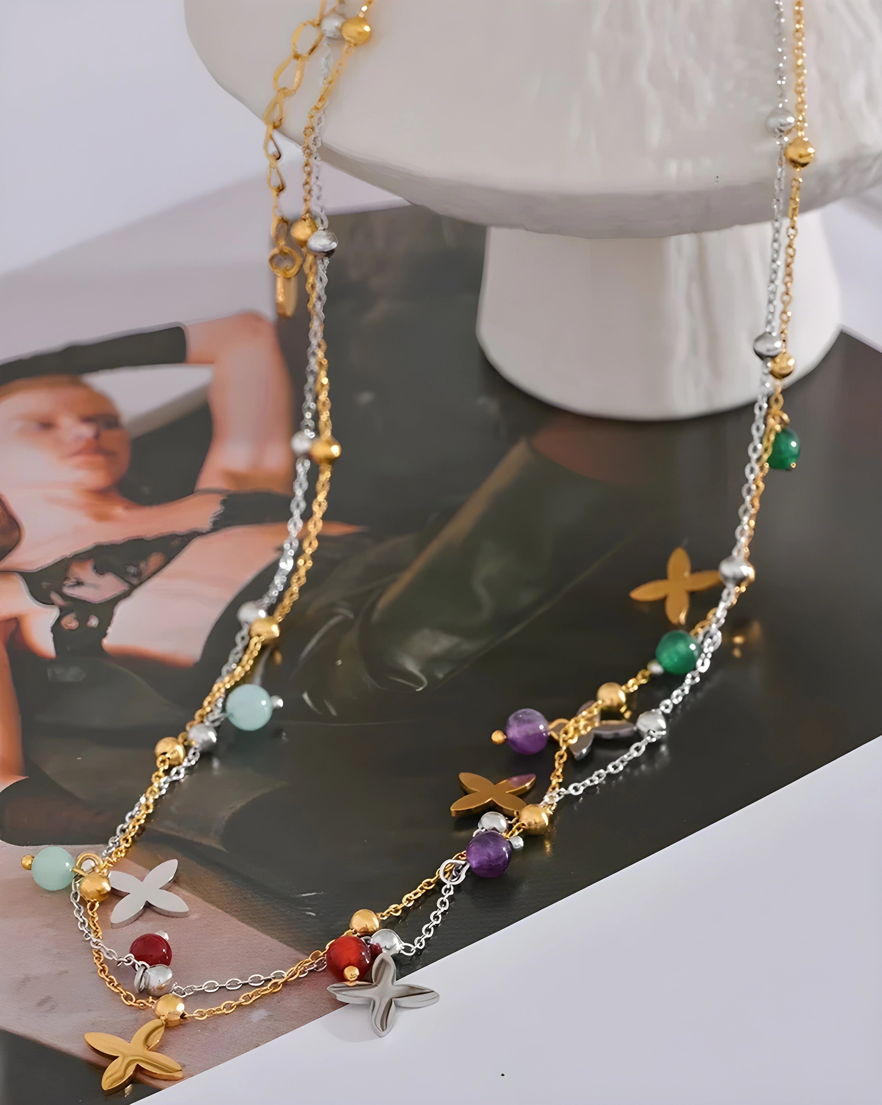 Colar Flor Pedras Naturais