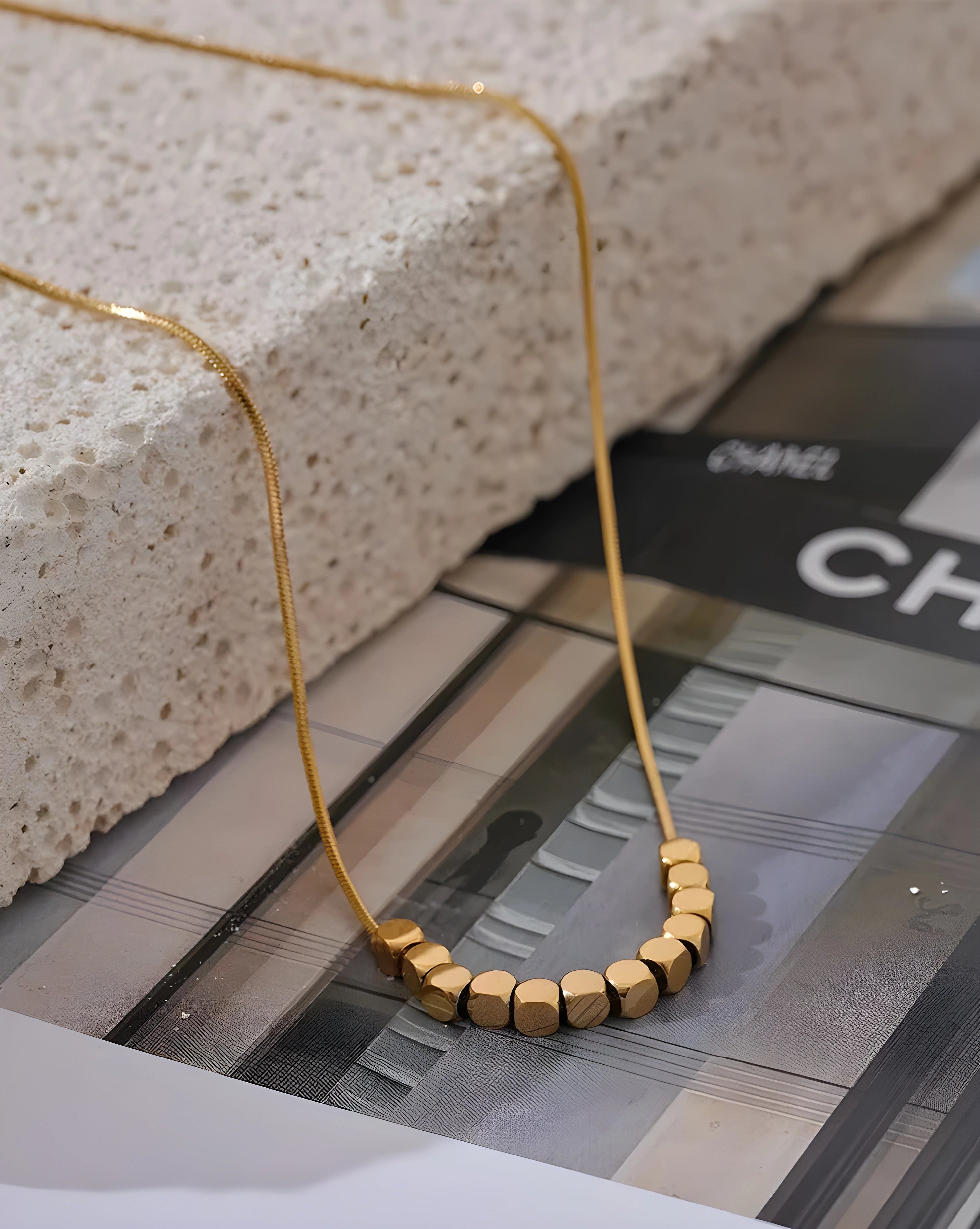 Colar Cubos Minimalistas