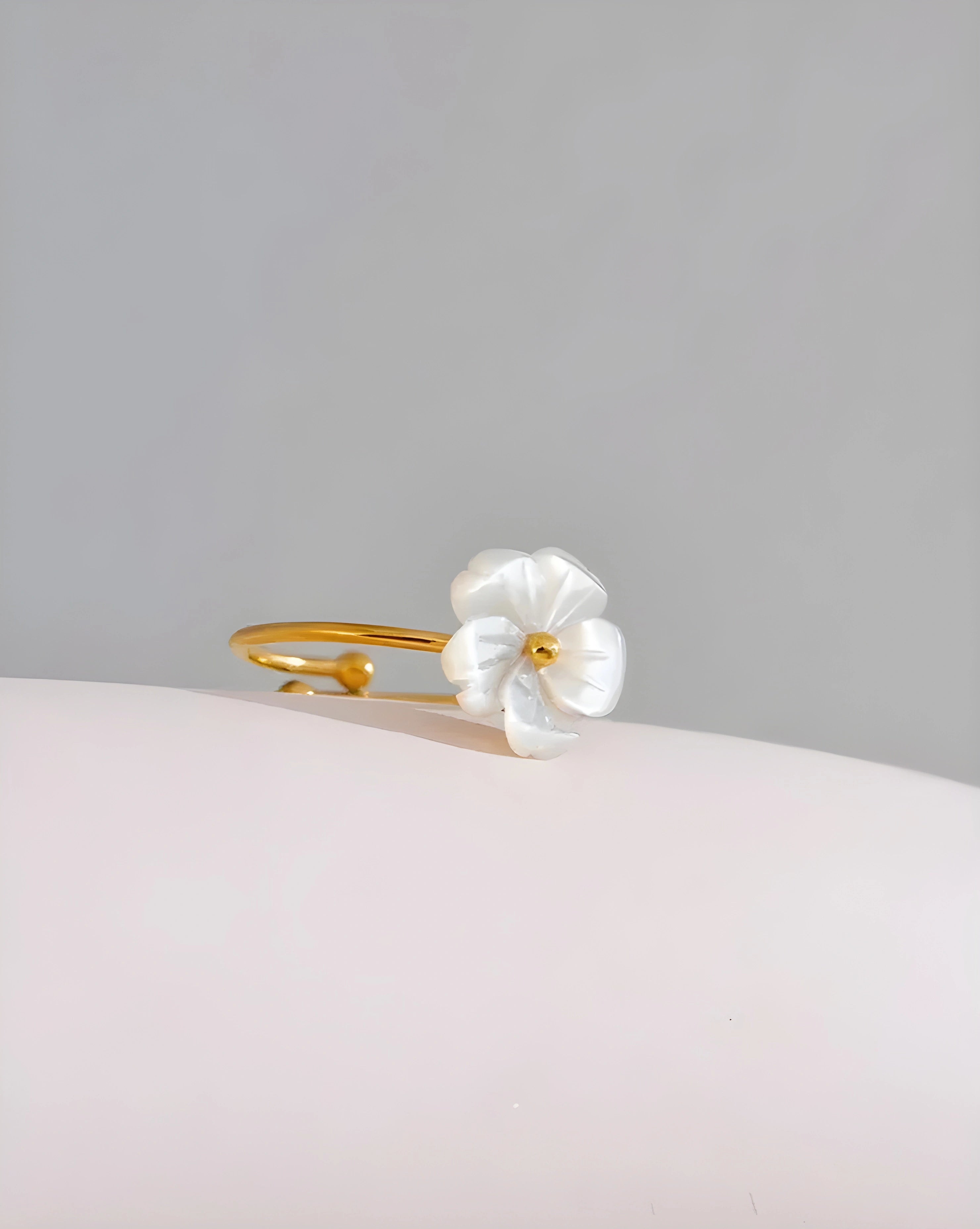 Anel Flor Concha Natural