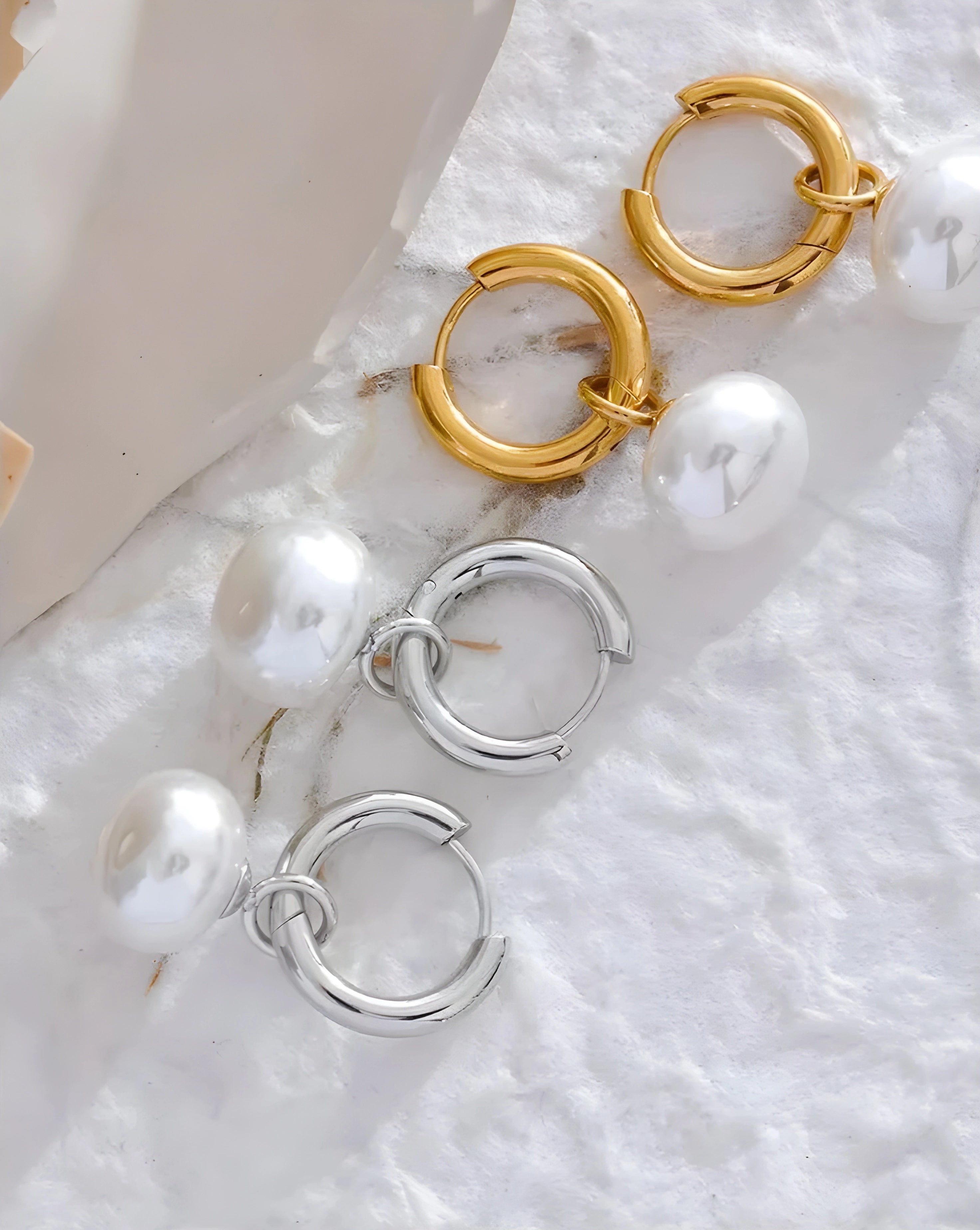 Brinco de Argola Charm Pérola Oval