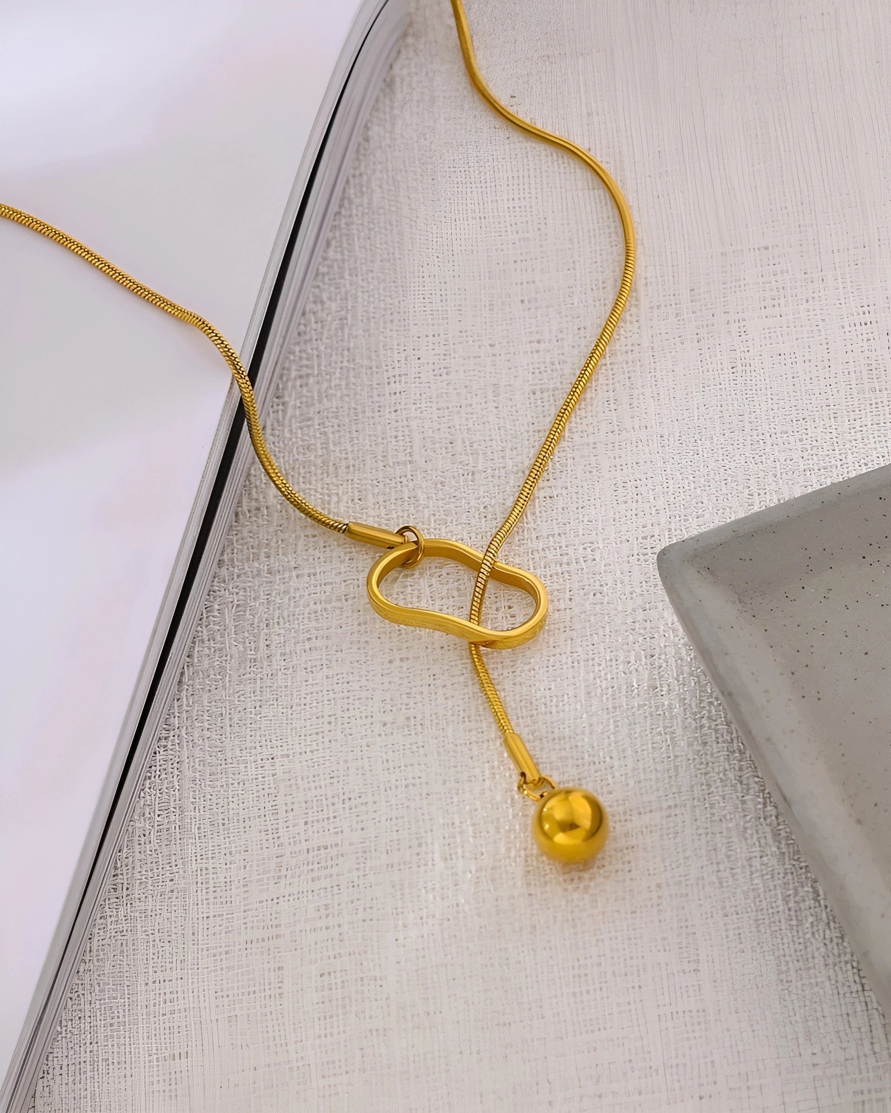 Colar Gravatinha Luster