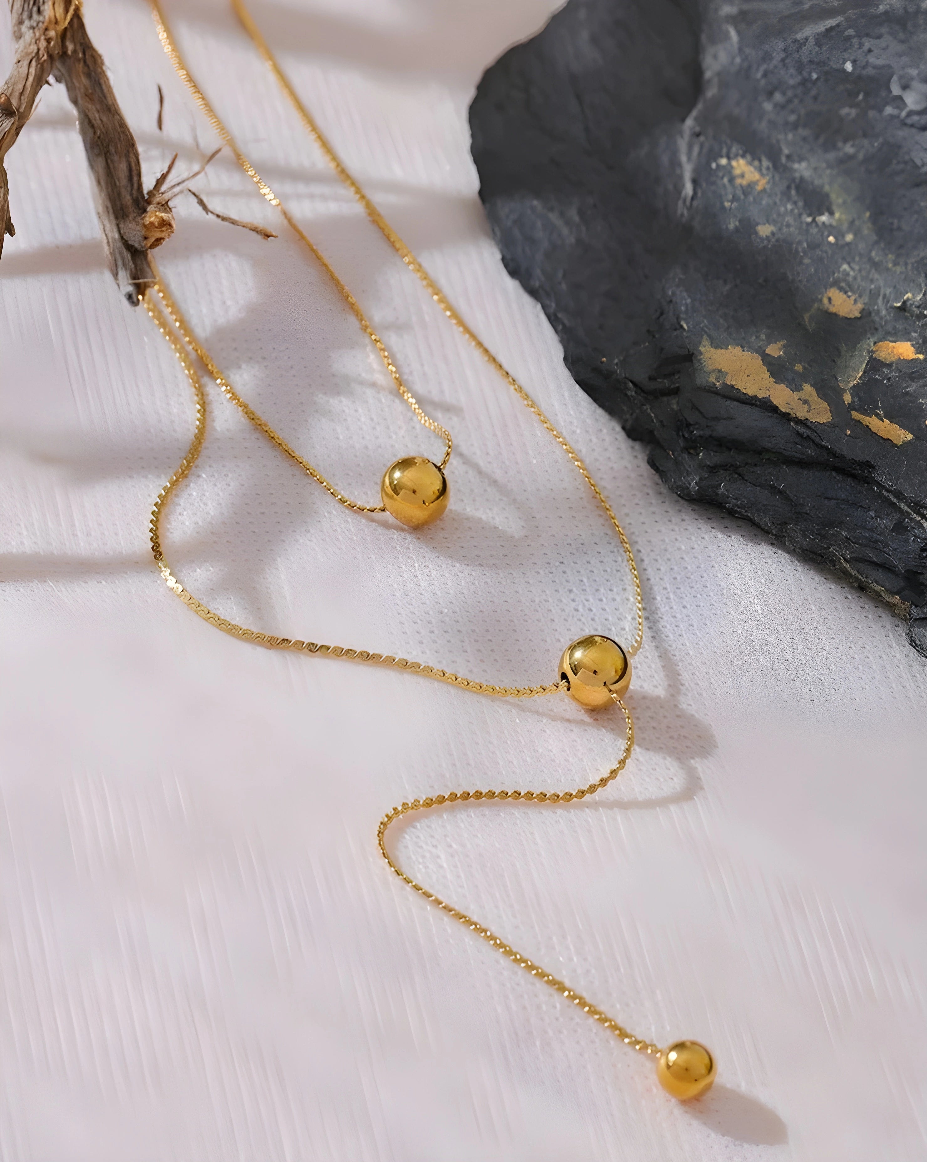 Colar Gravatinha Duplo Esferas