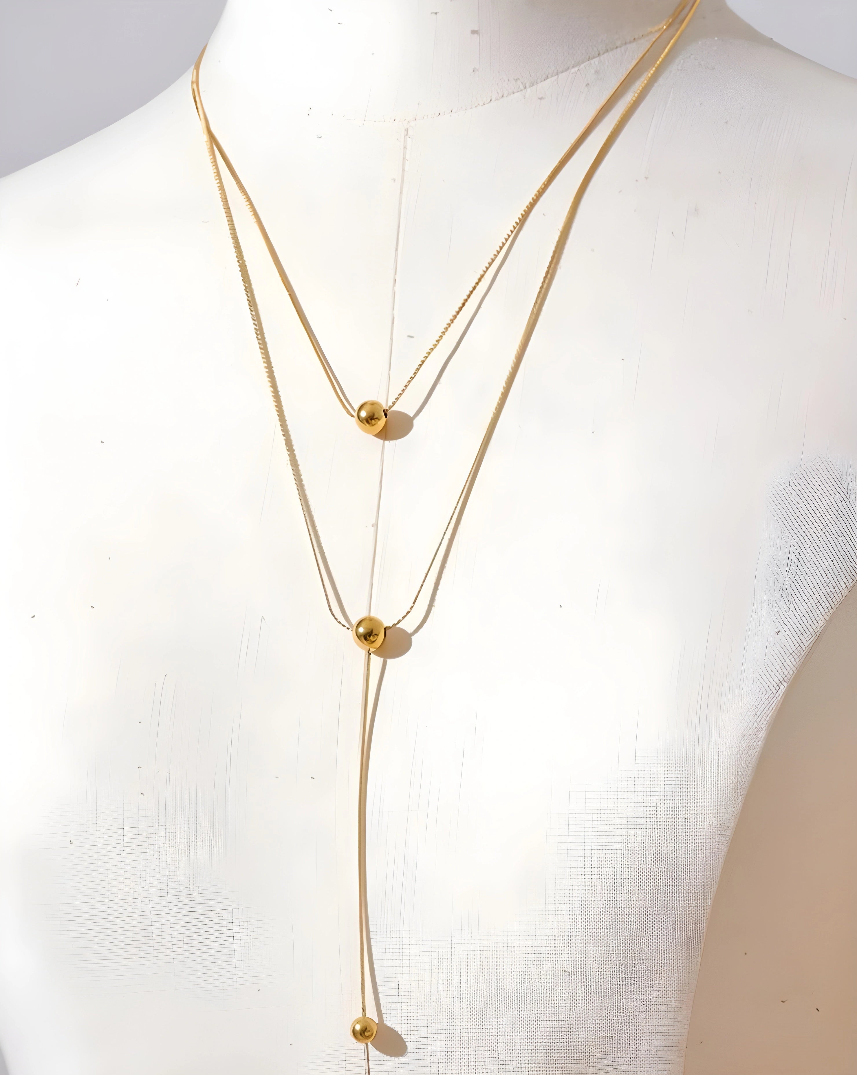 Colar Gravatinha Duplo Esferas