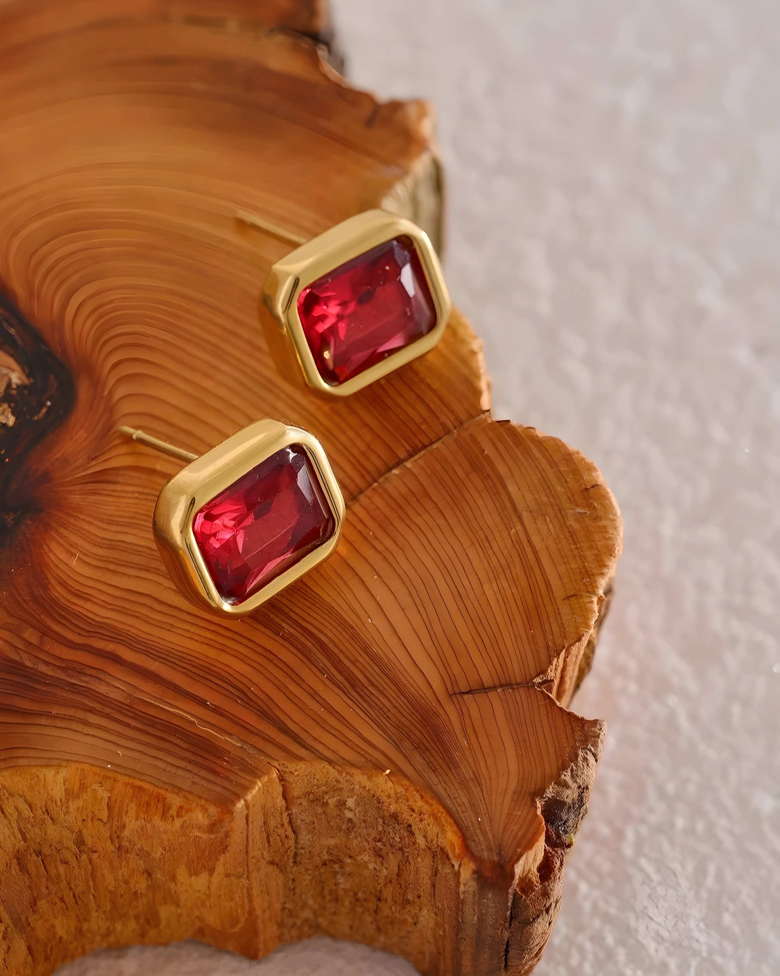 Brinco Stud Square Zircônia