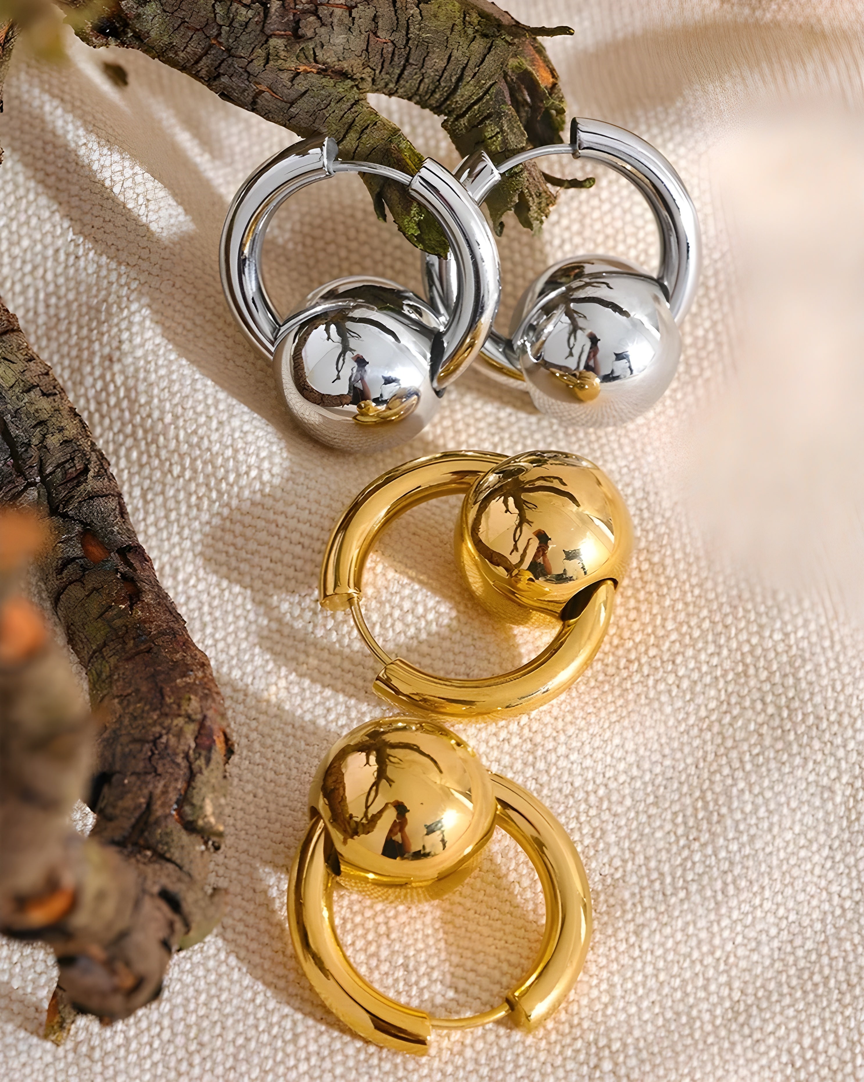 Brinco de Argola Charm Esfera