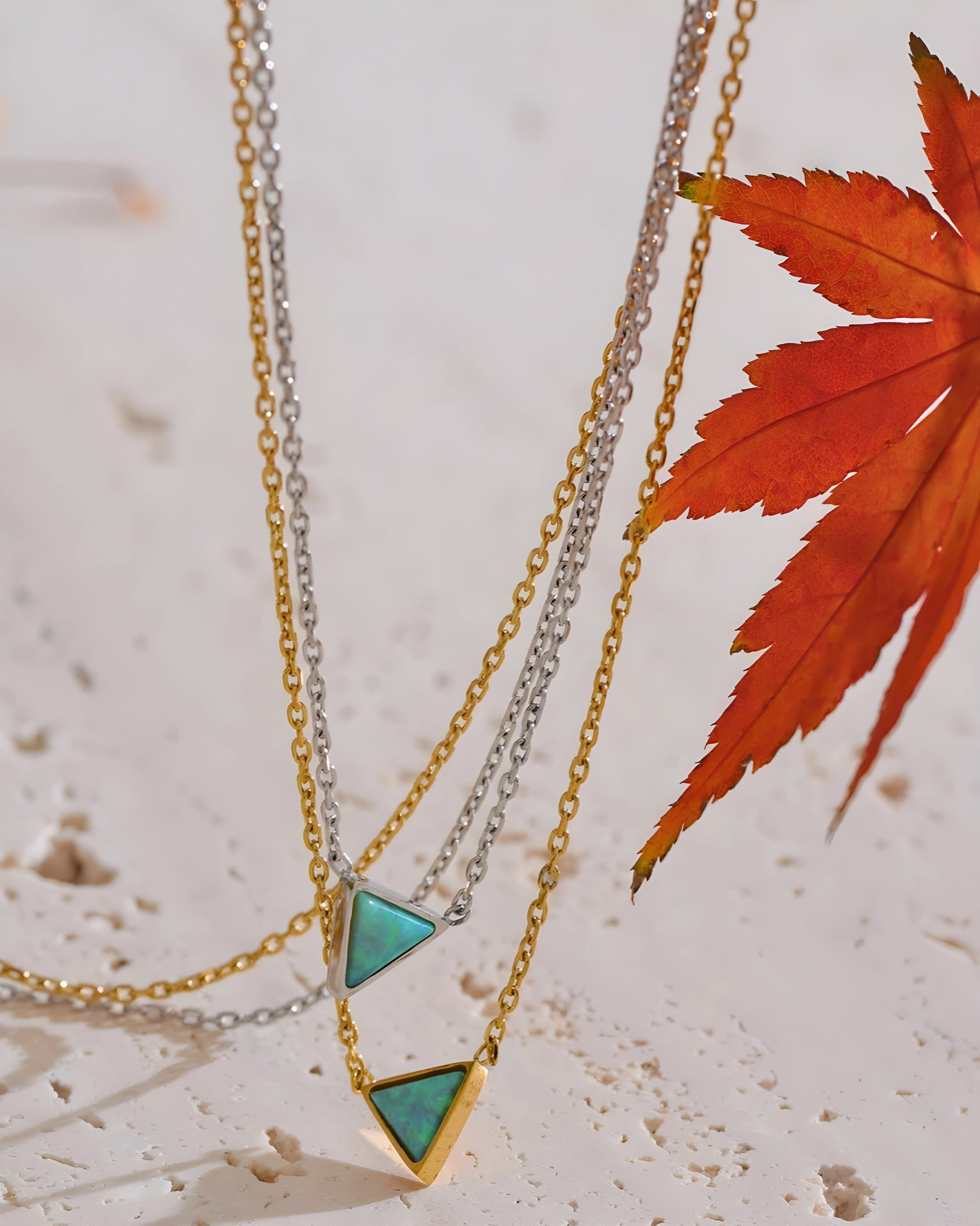 Colar Triangle Opala