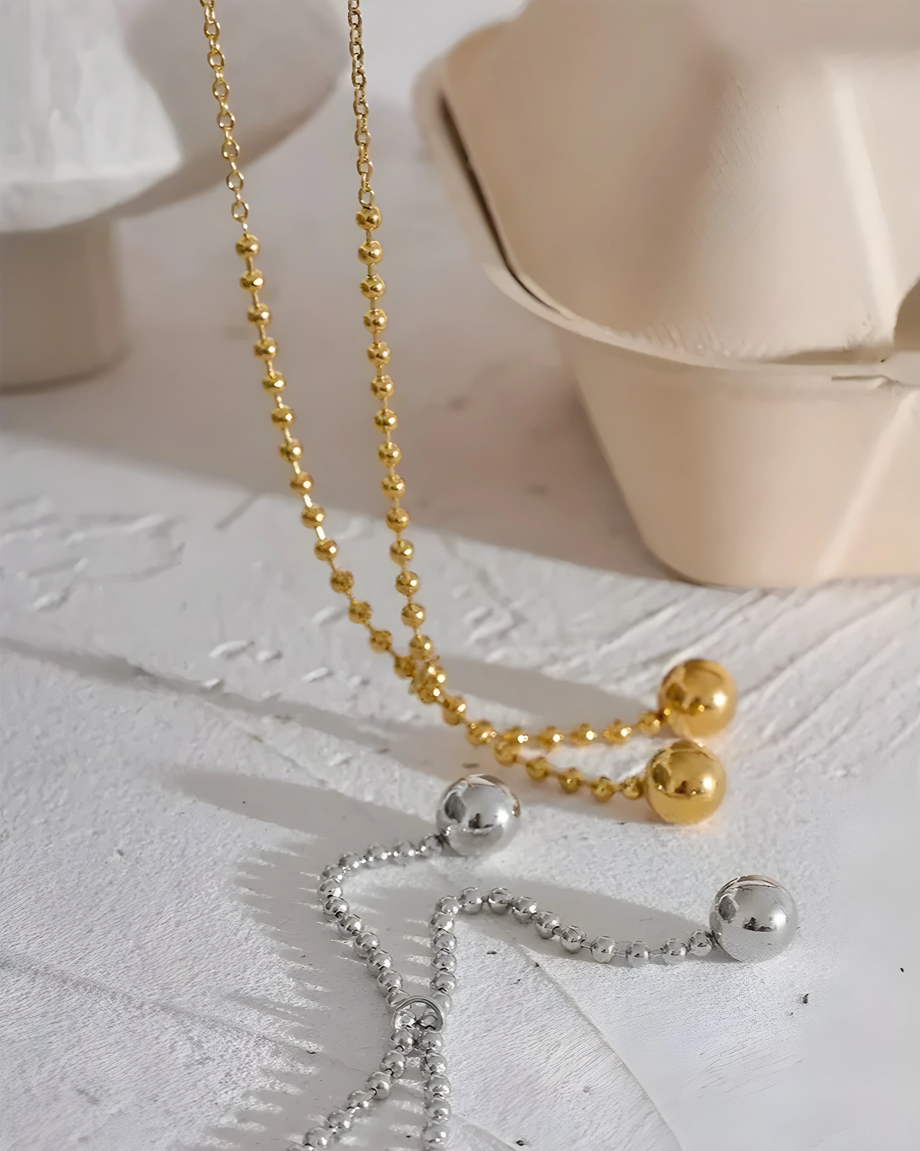 Colar Gravatinha de Contas