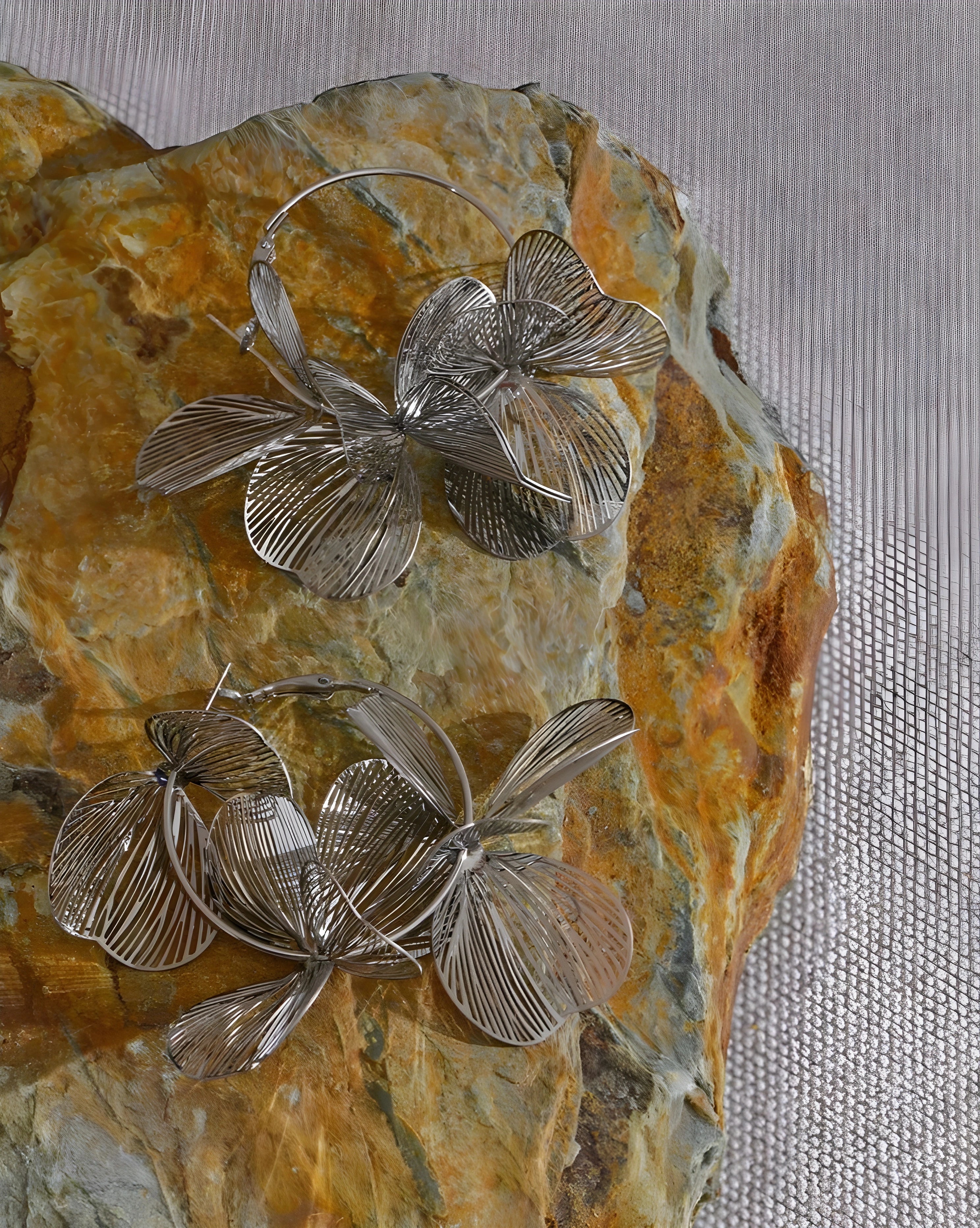 Brinco de Argola Flor Boho