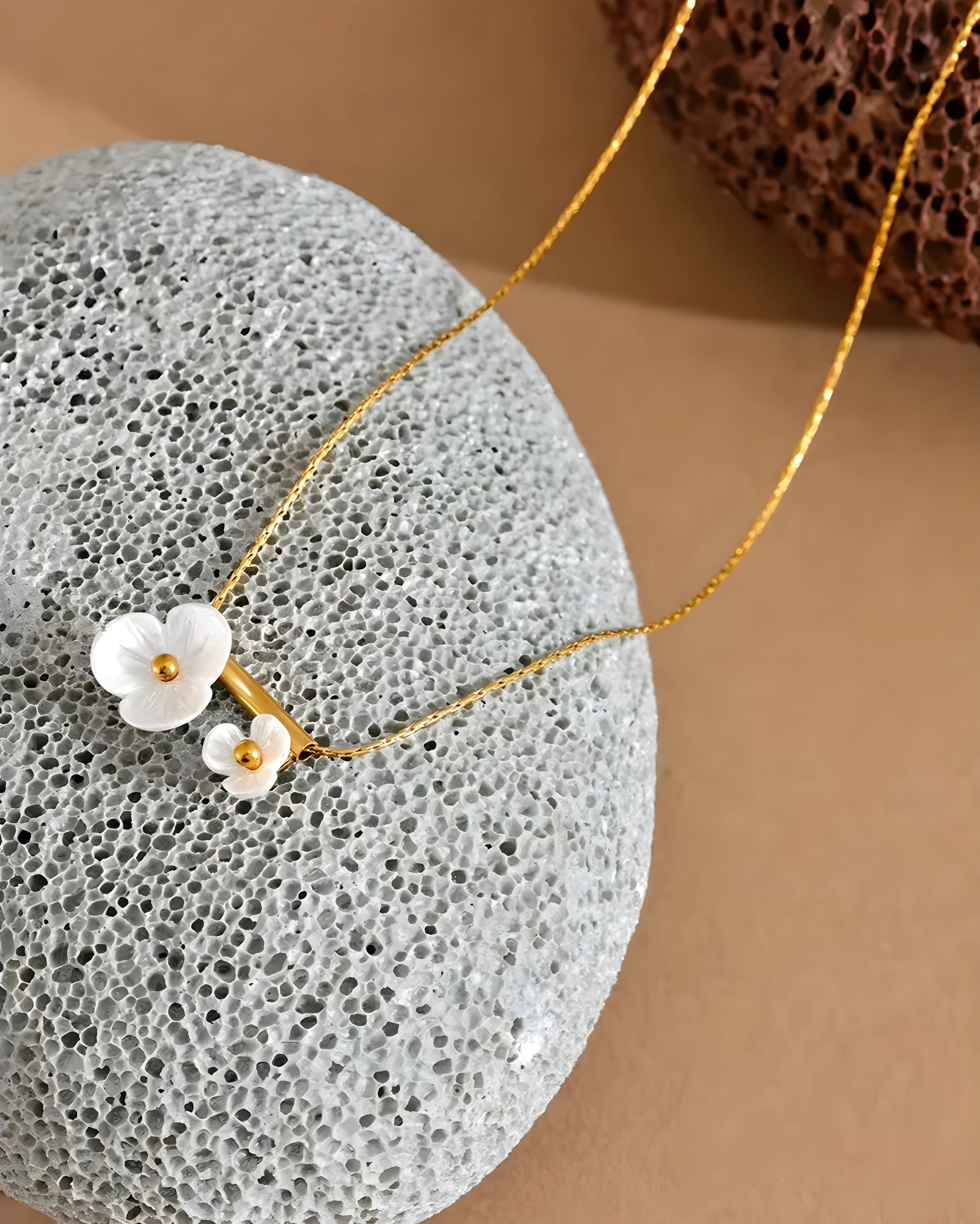 Colar Flores da Primavera