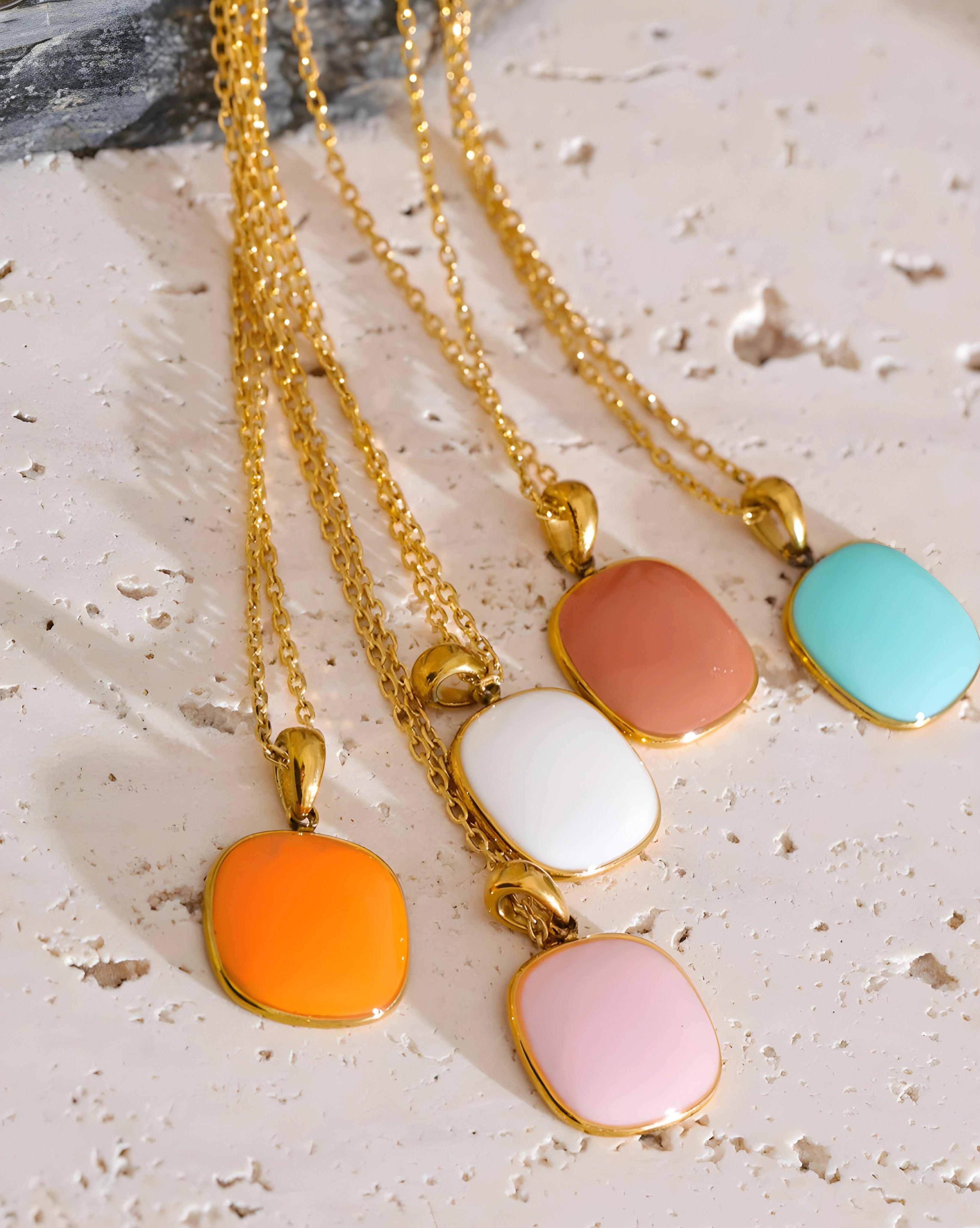 Colar Square Esmaltado