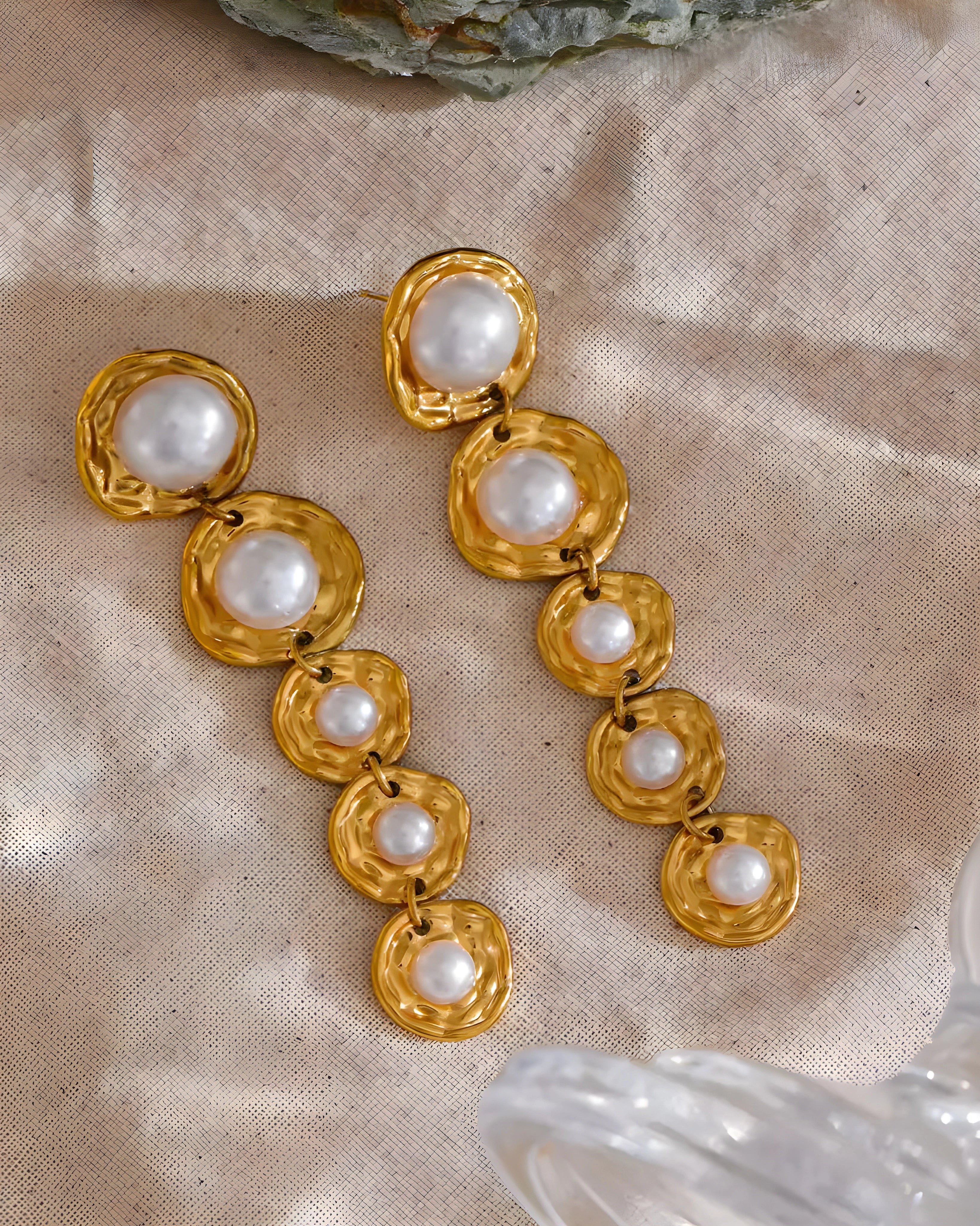 Brinco Pendente Molten Pérolas