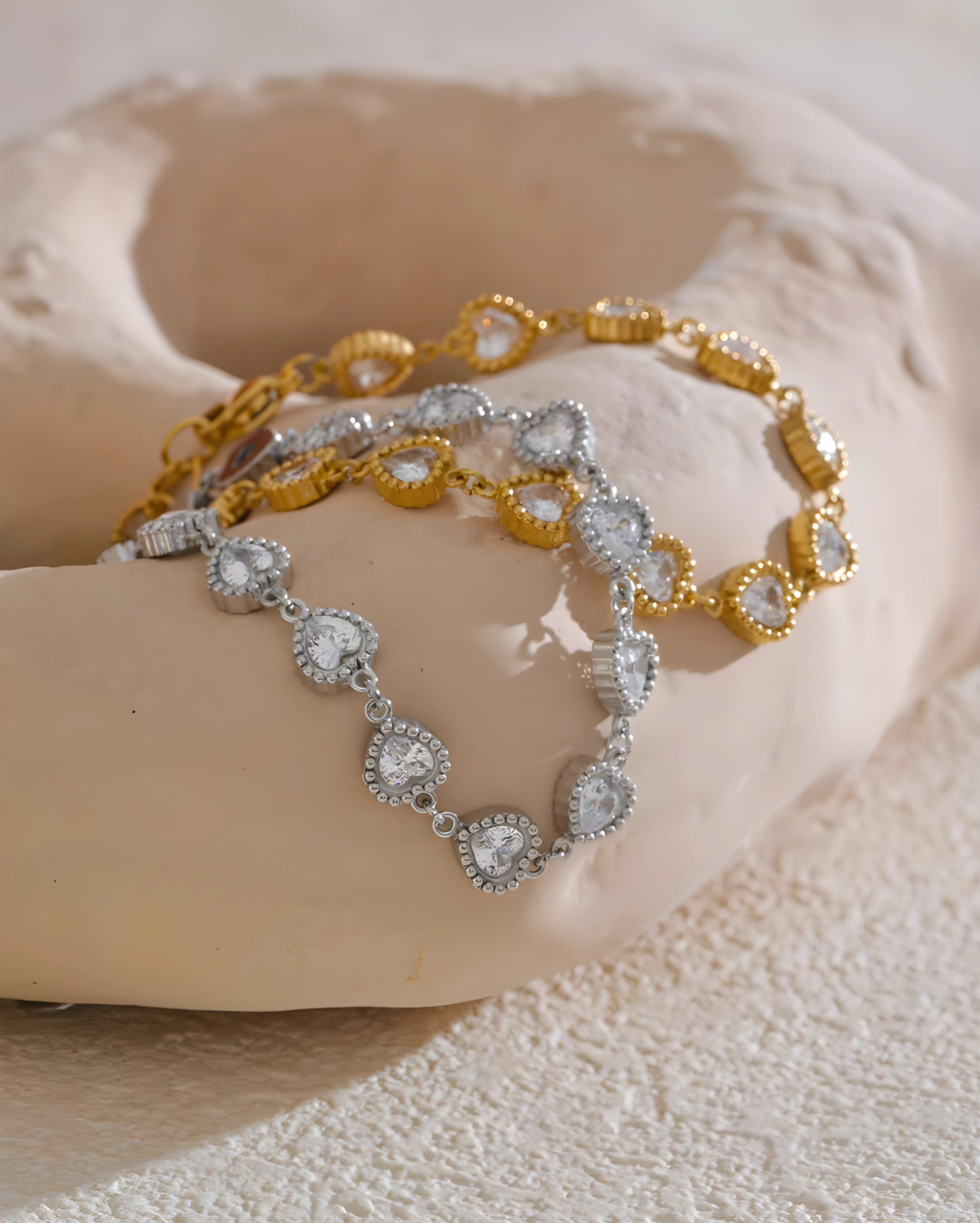 Pulseira Corações de Zircônia