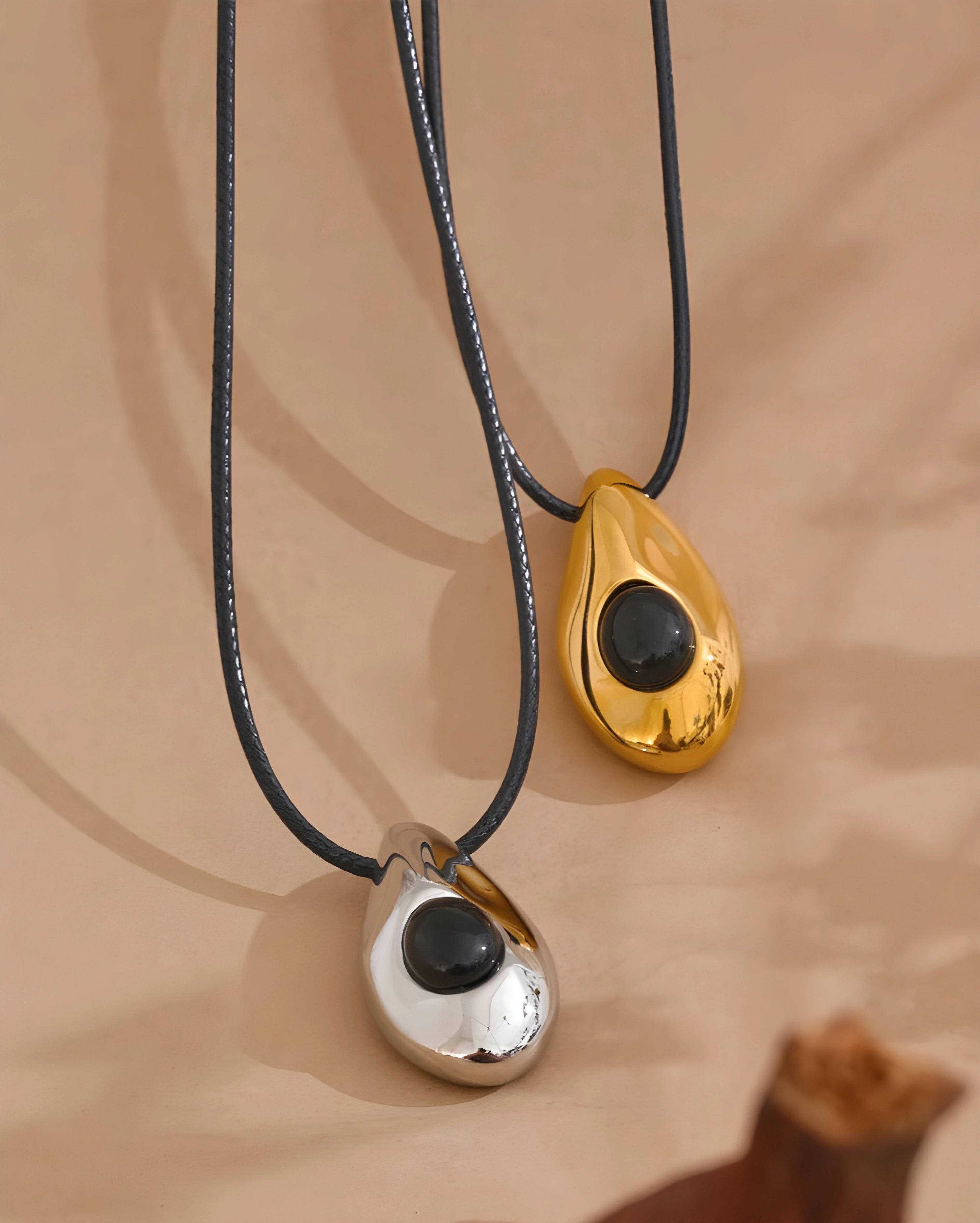 Colar Ágata Cordão de Couro