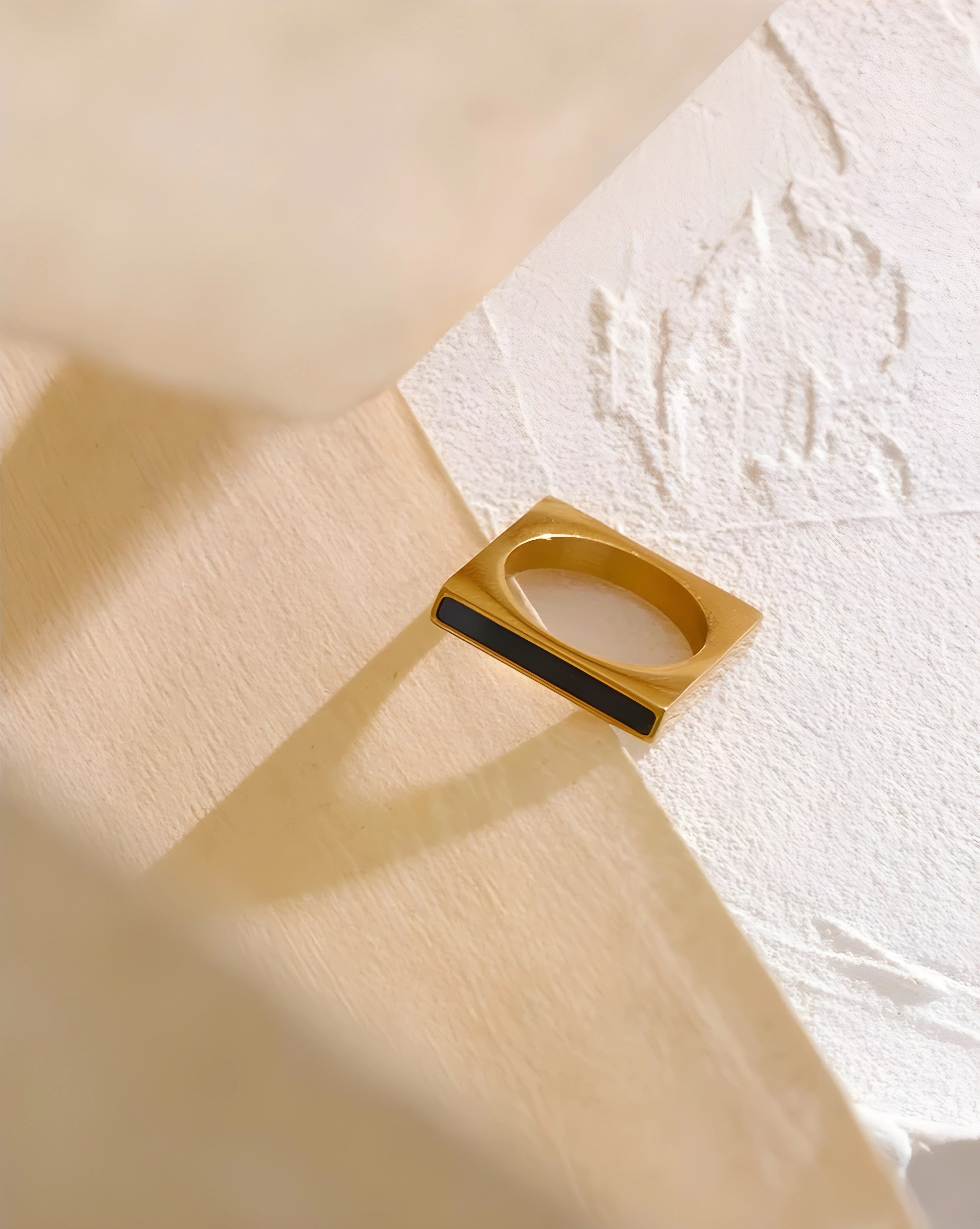 Anel Quadrado Esmalte Preto