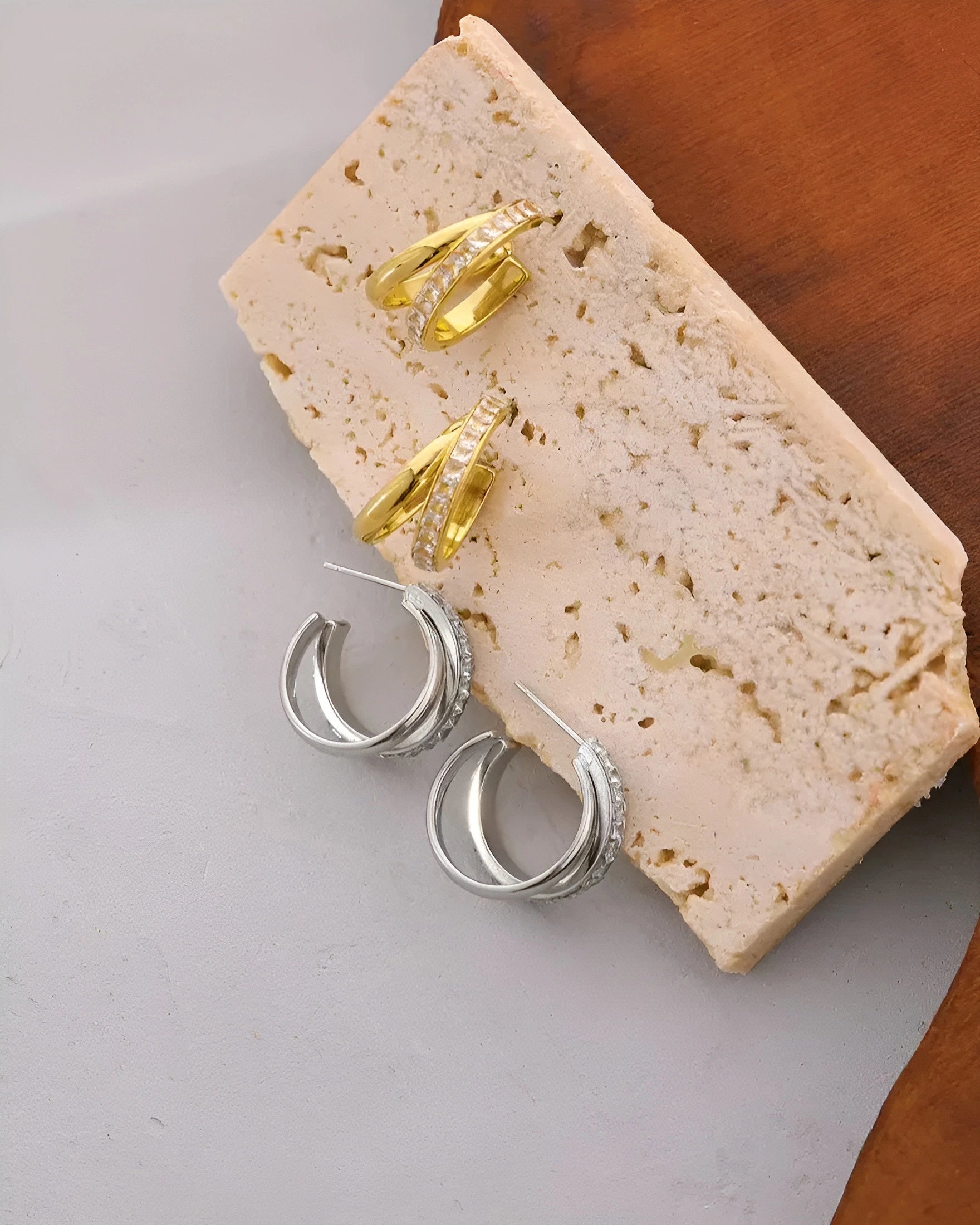 Brinco de Argola Dupla Strass